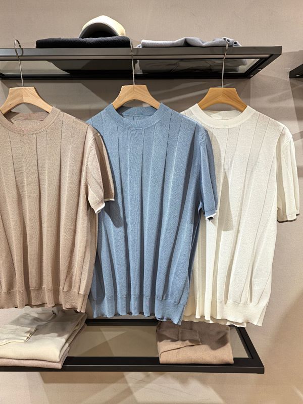 BC Crew Neck Short-sleeved Shirt Featuring A Ribbed Design And A Linen Blend Is Cool And B