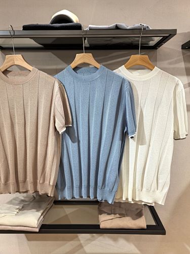 BC Crew Neck Short-sleeved Shirt Featuring A Ribbed Design And A Linen Blend Is Cool And B