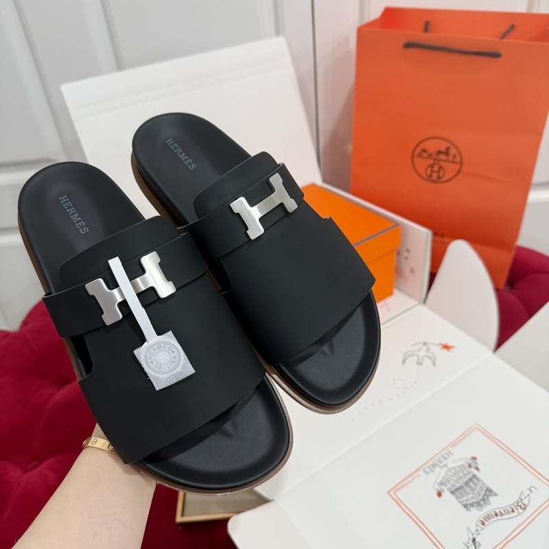 Hermès The Iconic H Of Hermes Izmir Sandals Produced In Dongguan Is Very Eye-catching And The H W