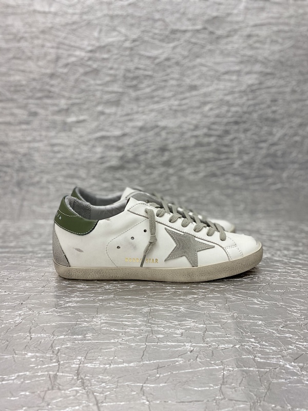Golden Goose Premium Dirty Sneakers