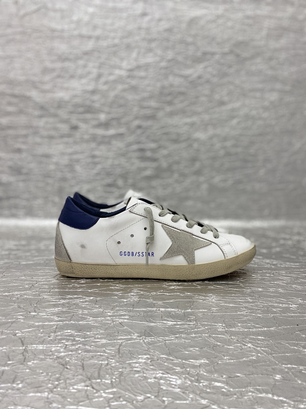 Golden Goose Premium Dirty Sneakers