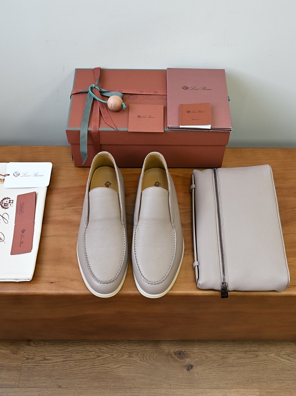 Лоферы Summer Charms Walk Отличаются Лаконичным Открытым Силуэтом. Они Изготовлены Из Замш
