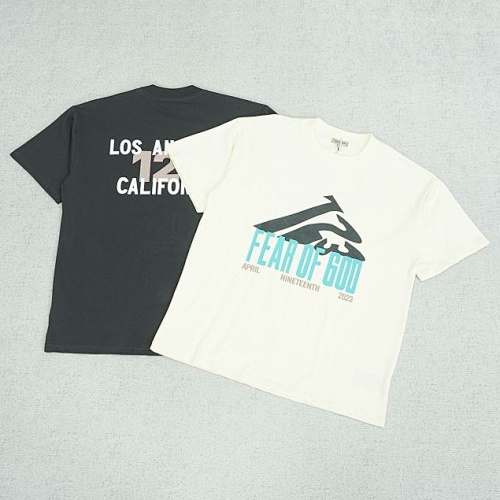 Essentials tee