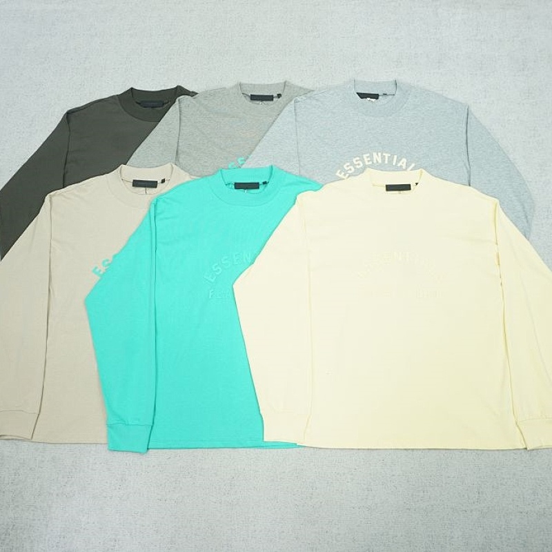 Essentials tee