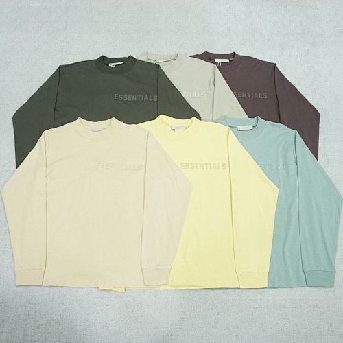 Essentials tee