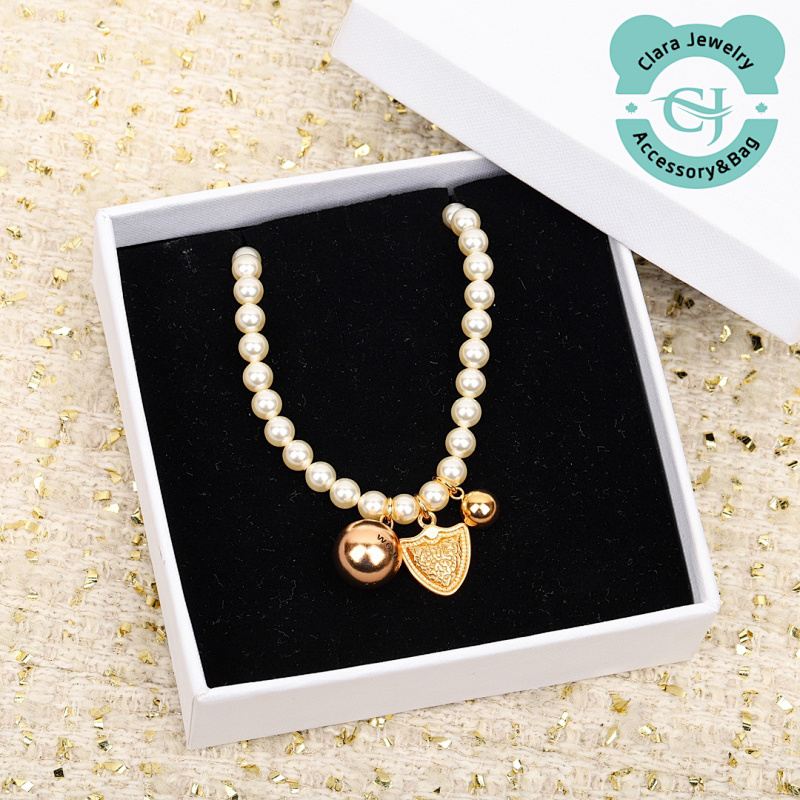 Niche Three Pendant Pearl Necklace