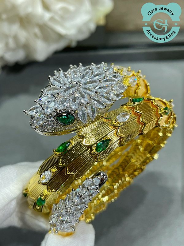 Bulgari B Vlg Ari Triple Circle Princess Snake Bracelet