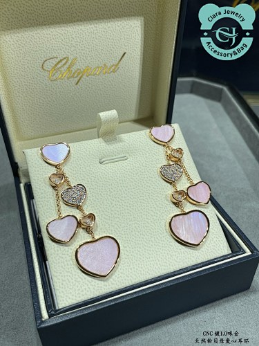 Chprd Natural Pink Mother-Of-Pearl Love Earrings