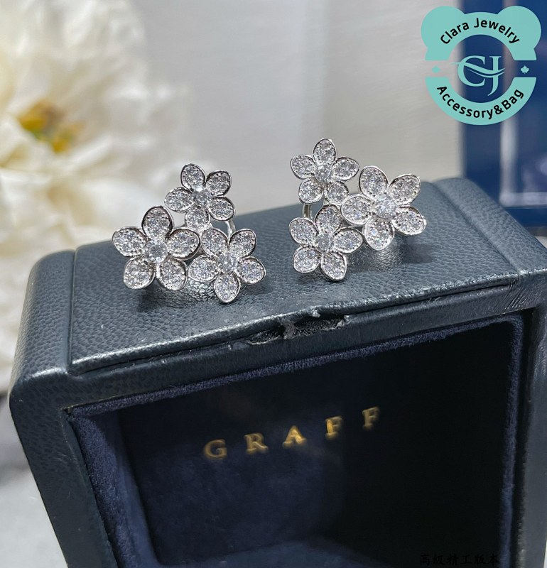 Gf Small Flower Earrings