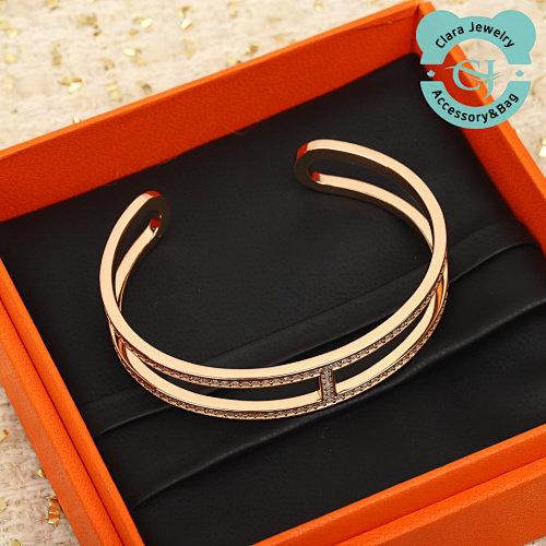 Pig Nose Bracelet