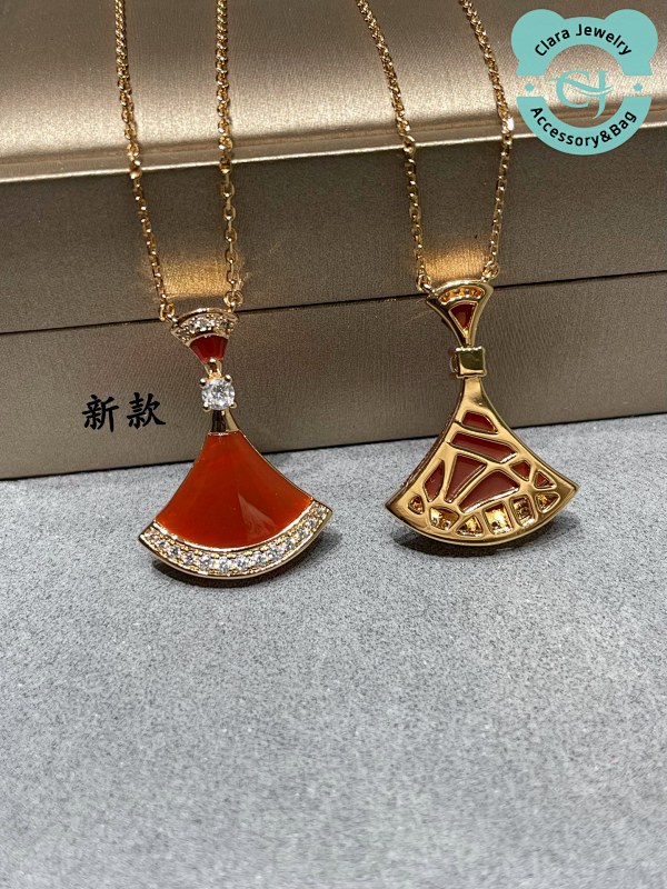 Bulgari B Vlg Ari High-End Large Fan-Shaped Red Skirt Necklace