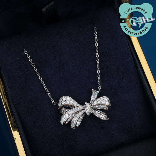 Bow Necklace