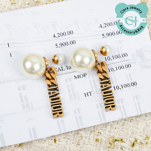 Jadi R Pearl Earrings