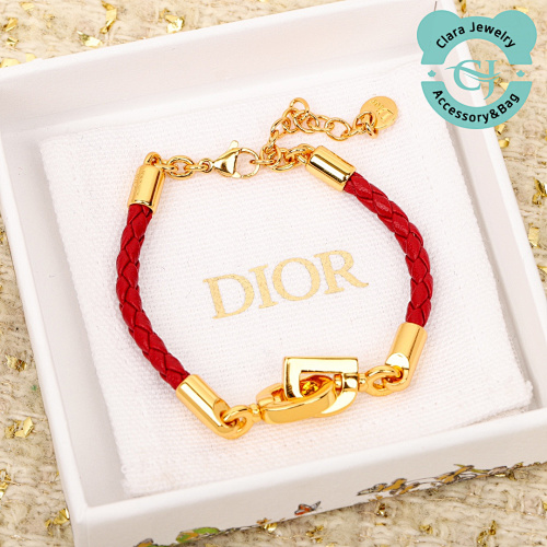 D Cd Twist Leather Bracelet