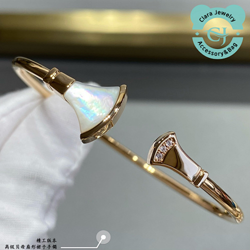 Bulgari Bv&lga&ri Premium Mother-Of-Pearl Open Scalloped Skirt Bracelet
