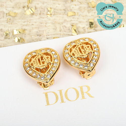 D Second-Hand Heart Ear Clip