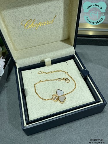 Cho Three-Heart Mother-Of-Pearl Bracelet