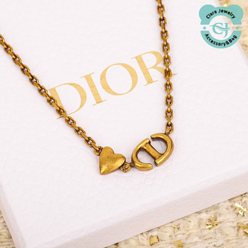 D Vintage Love Pendant Cd Necklace