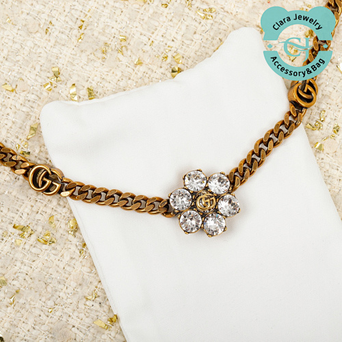 Gucc Flower Diamond Necklace