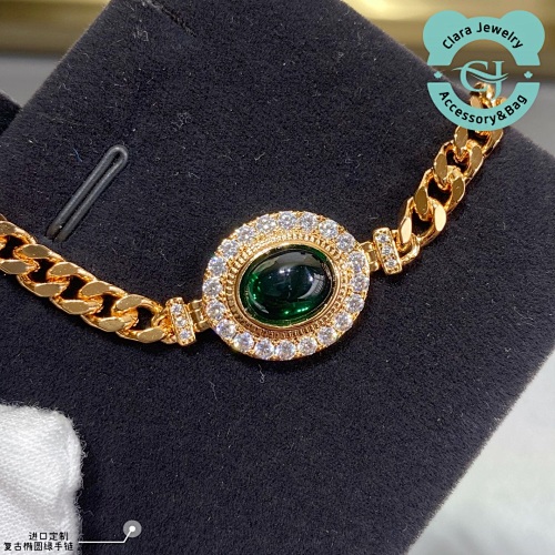 Vintage Oval Green Bracelet