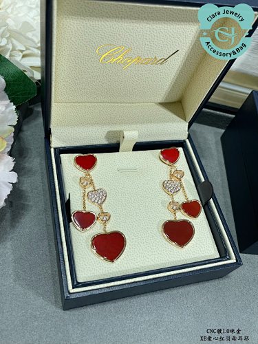 Cho Premium Red Mother-Of-Pearl Love Earrings