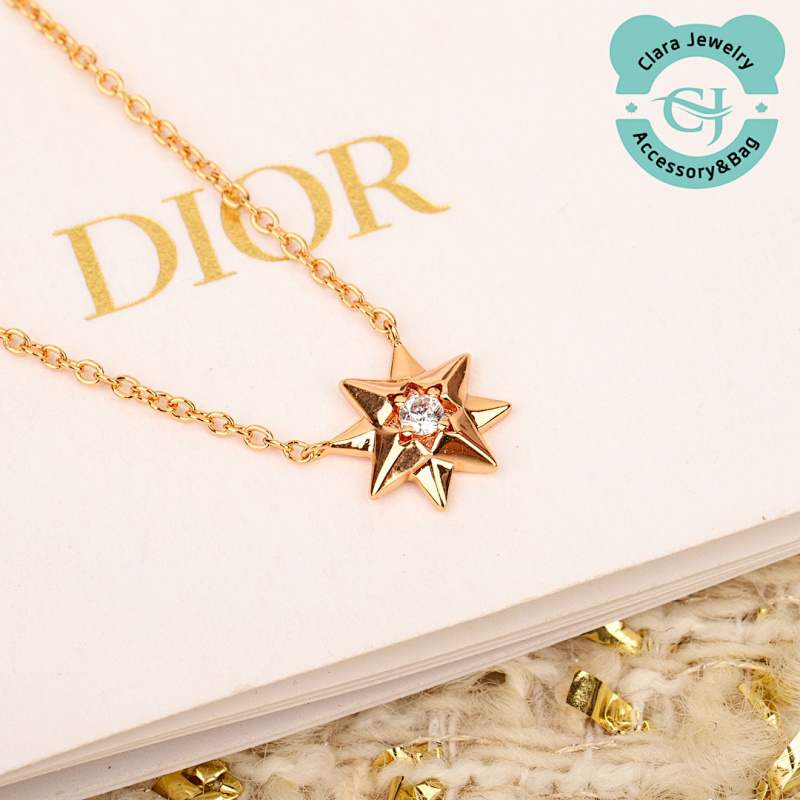Dior Eight-Pointed Star Necklace