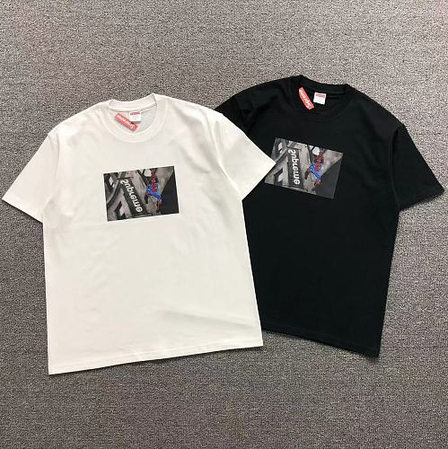 Supreme T-Shirt