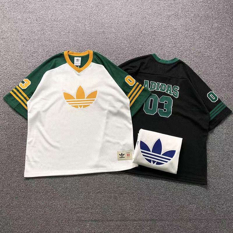 Adidas T-Shirt