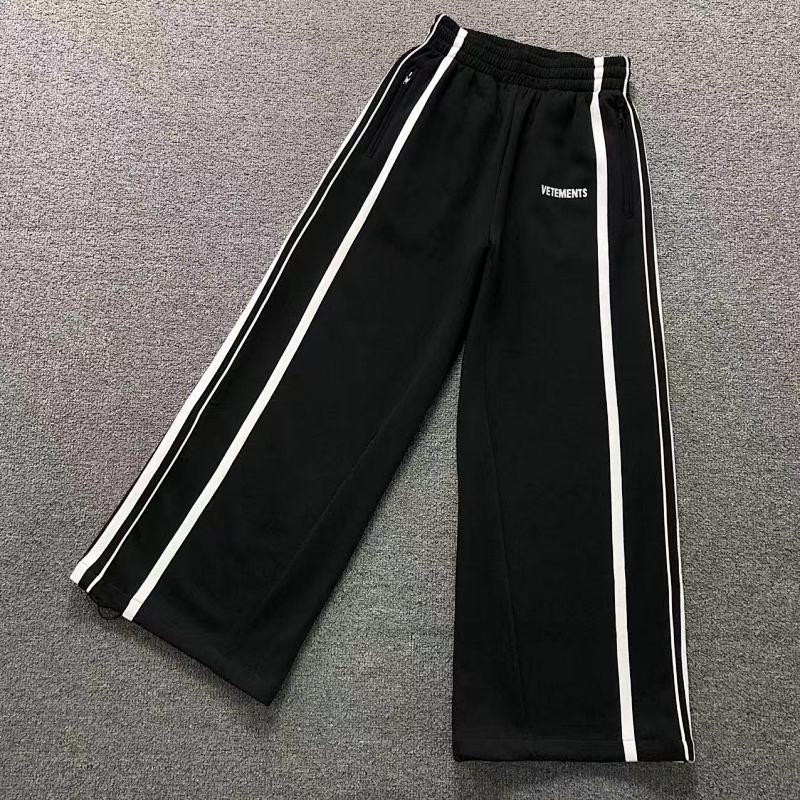 Vetements Trousers