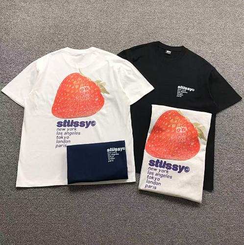 Stussy T-Shirt Im 60kg I Wear Size L In The Phot