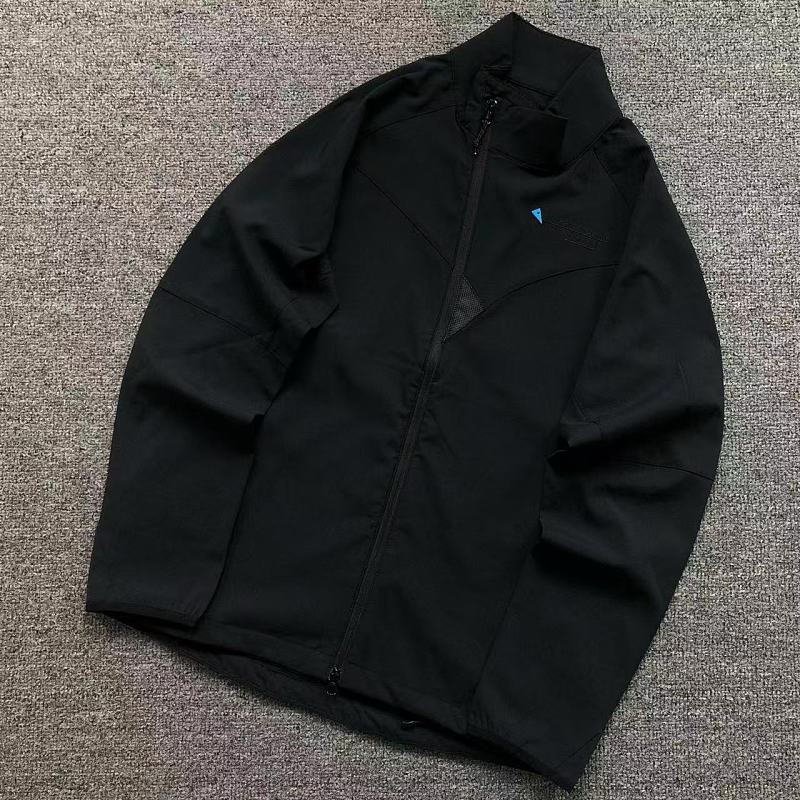 K AT Ermu EN Jacket