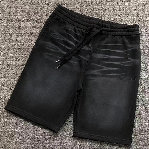 B L IA A Shorts