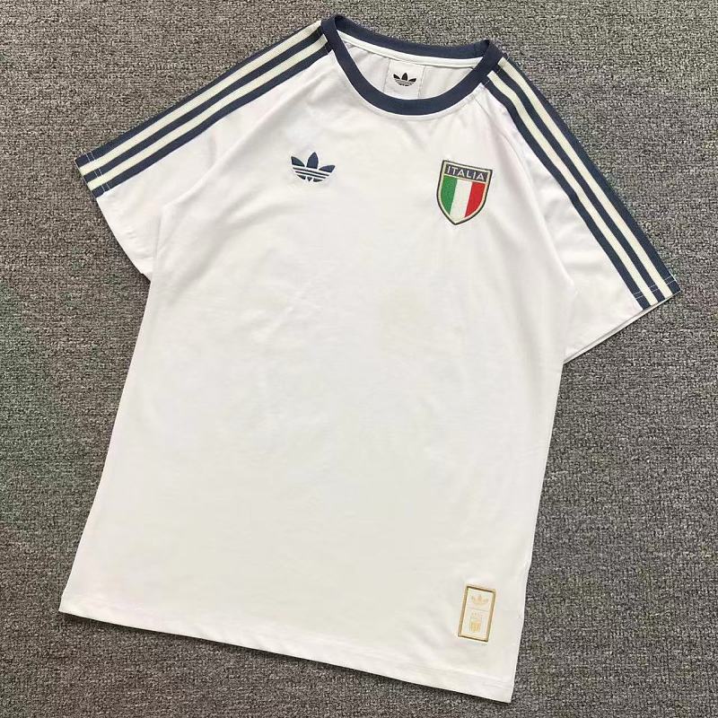 Adidas T-Shirt