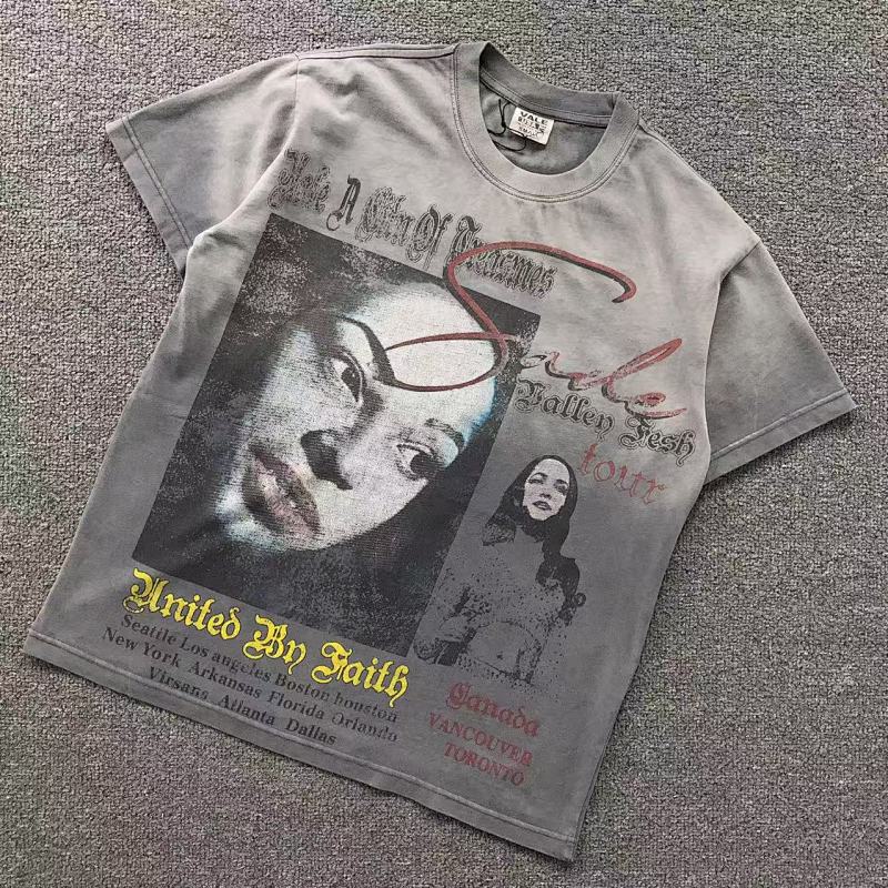V LL Y T-Shirt
