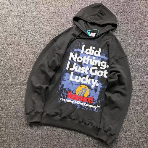 Vetements Hoodie 19