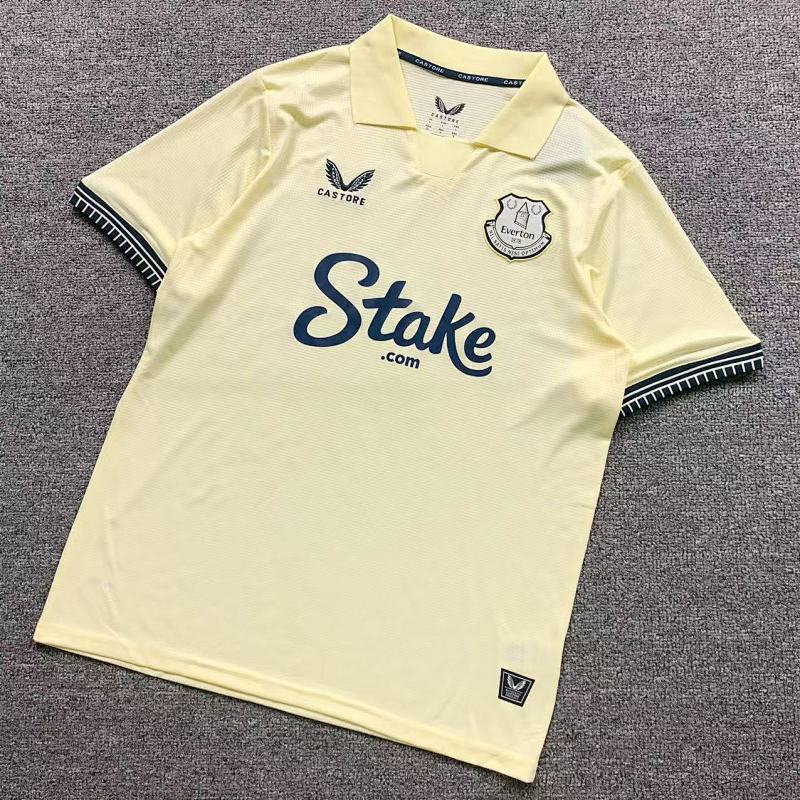 Football T-Shirt Im 60kg I Wear Size L In The Phot