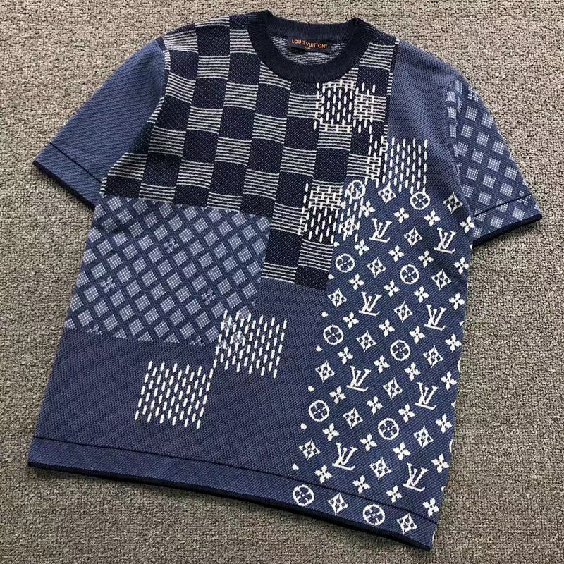 L T-Shirt Sweater
