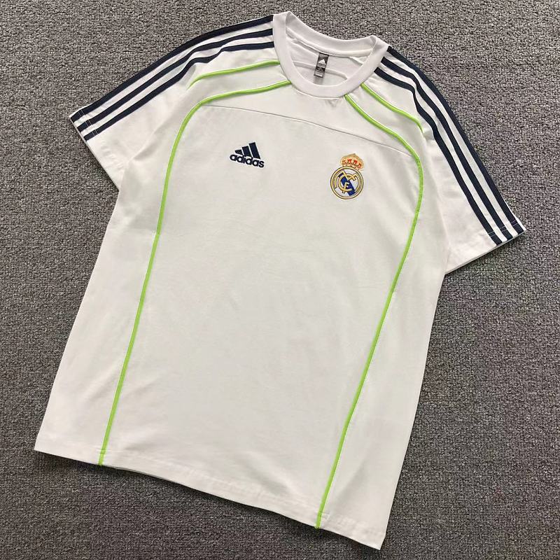 Adidas T-Shirt