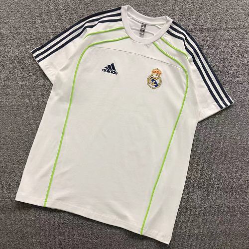 Adidas T-Shirt