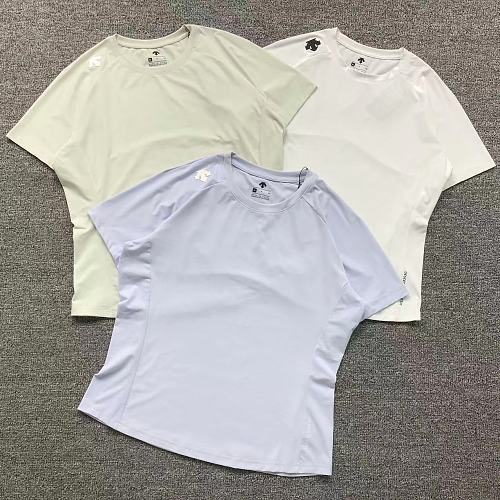 D S E T-Shirt Femaie Styie