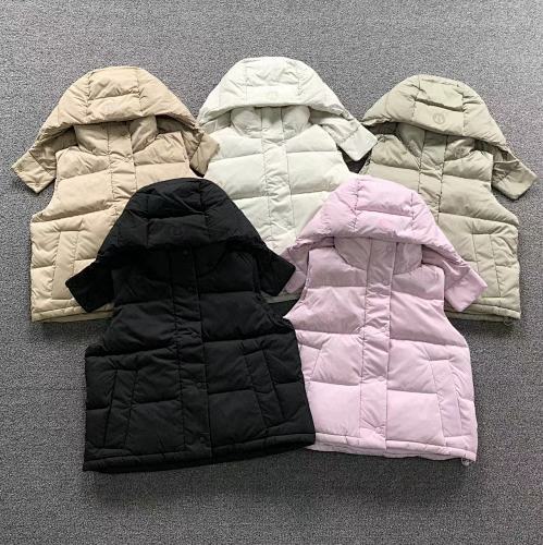 Lululemon Femaie Styie Vets Down Jackets