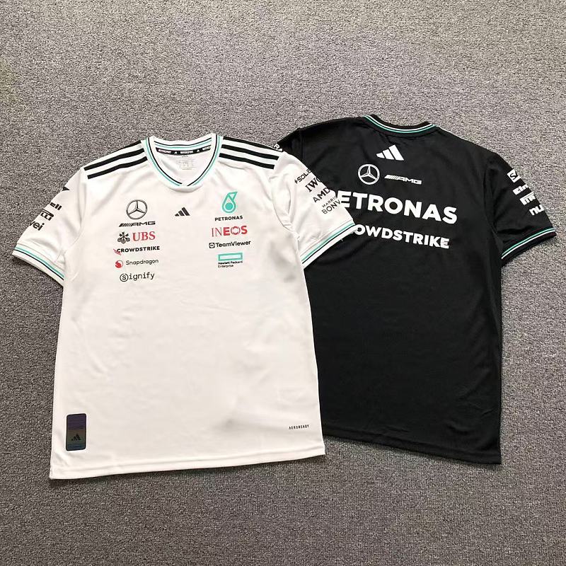 Adidas T-Shirt