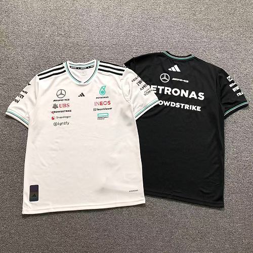 Adidas T-Shirt