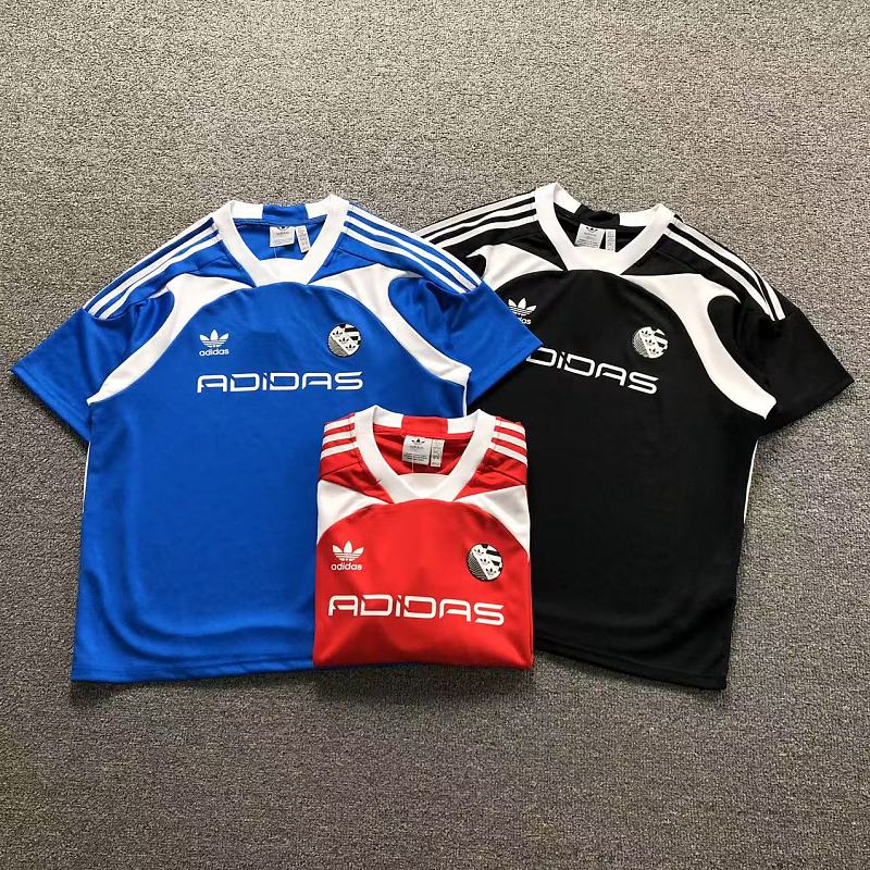Adidas T-Shirt