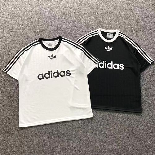Adidas T-Shirt
