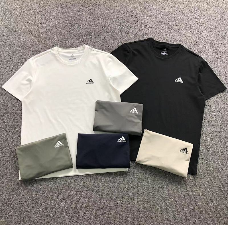 Adidas T-Shirt