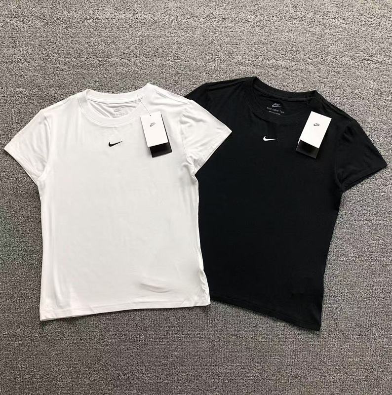Nike Femaie Styie T-Shirt