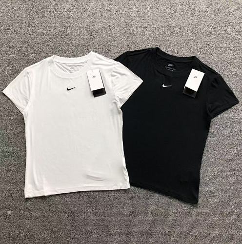Nike Femaie Styie T-Shirt