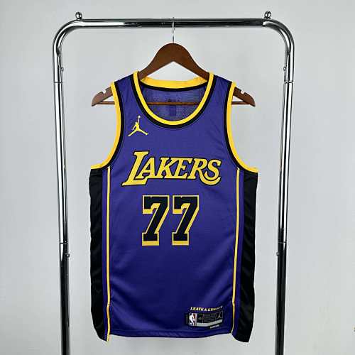 Nba L.A. Lakers 77 Doncic
