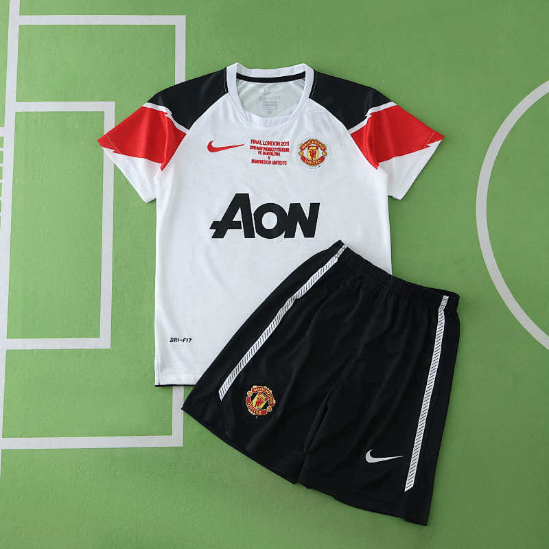 Manchester United F.C. Away Retro Kids Kit